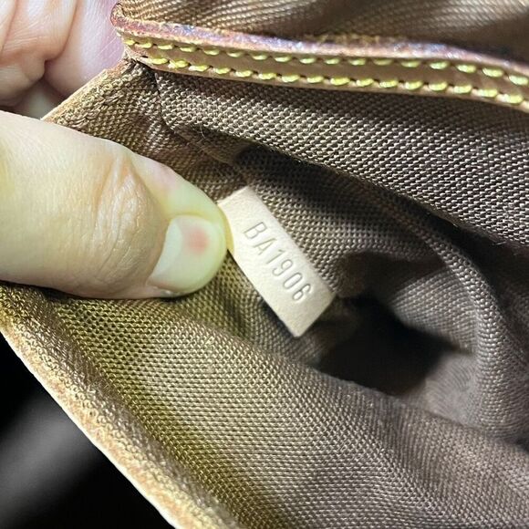 Louis Vuitton Monogram Alma Bag Satchel - Picture 7 of 16